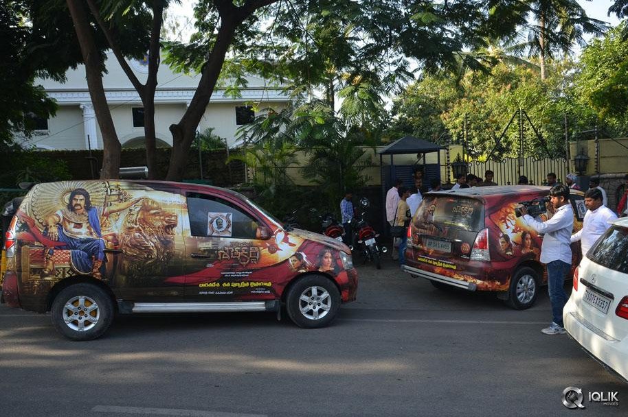 Balakrishna-Flagging-NBK-Helping-Hands-All-India-Shata-Punyakshetra-Jaitrayatra